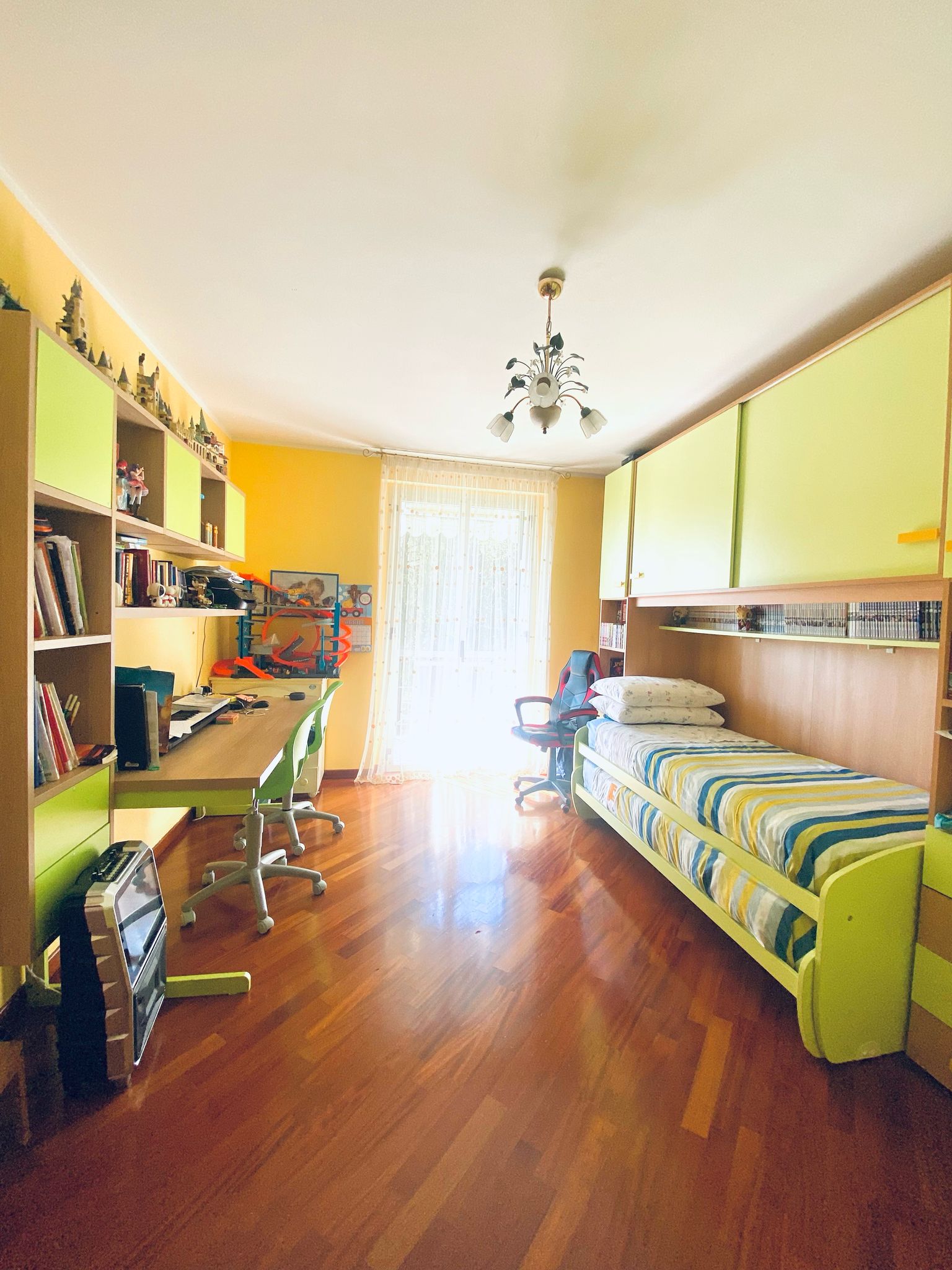 Vendita Appartamento Quadrilocale a Follo,  (SP) - F380