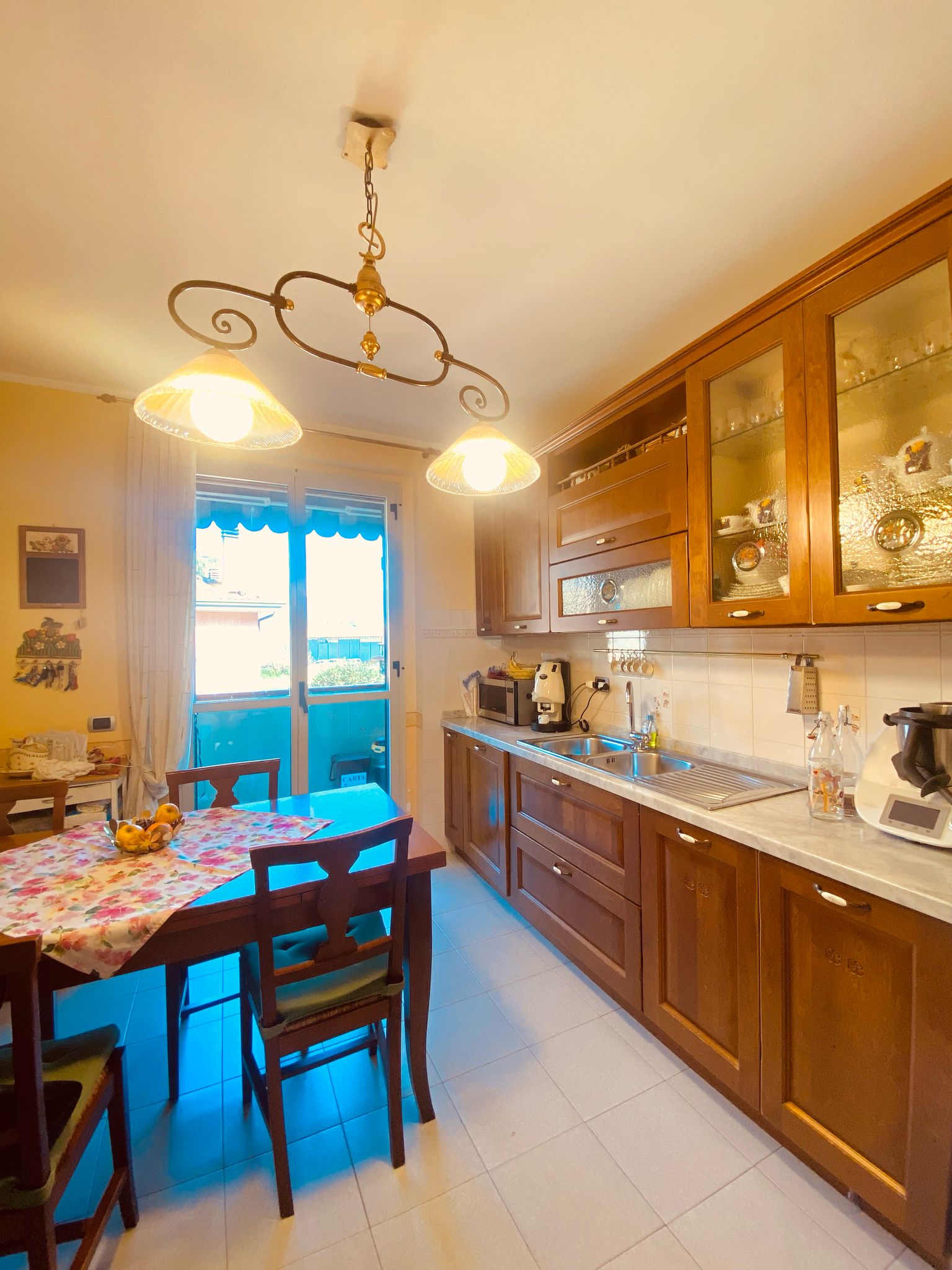 Vendita Appartamento Quadrilocale a Follo,  (SP) - F380