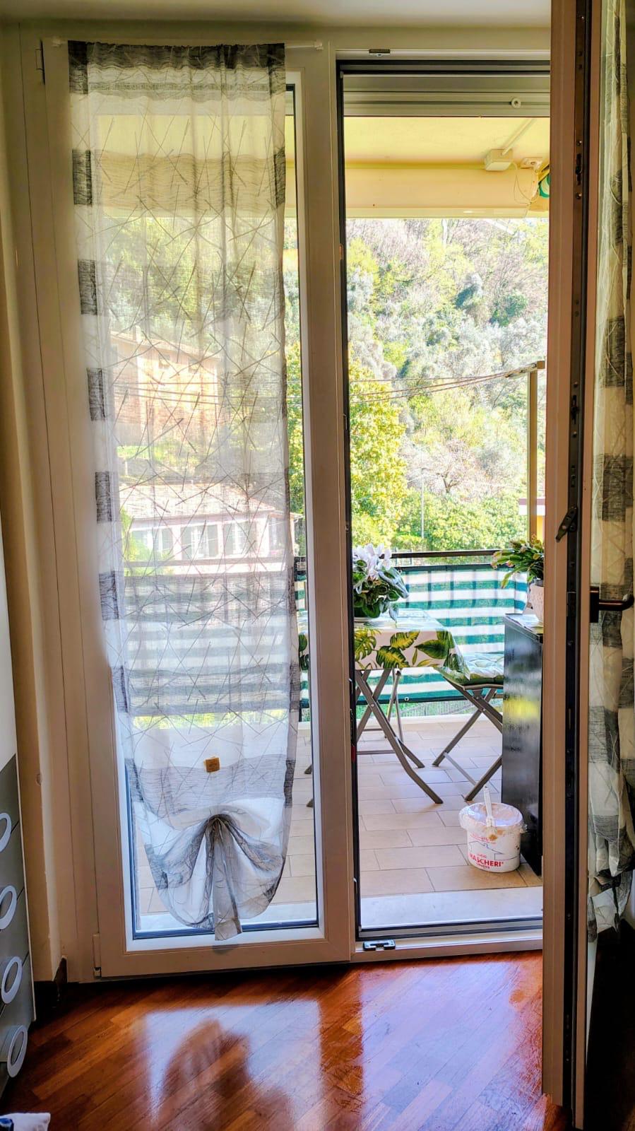 Ultimo piano ristrutturato con 2 balconi vivibili – luminosissimo