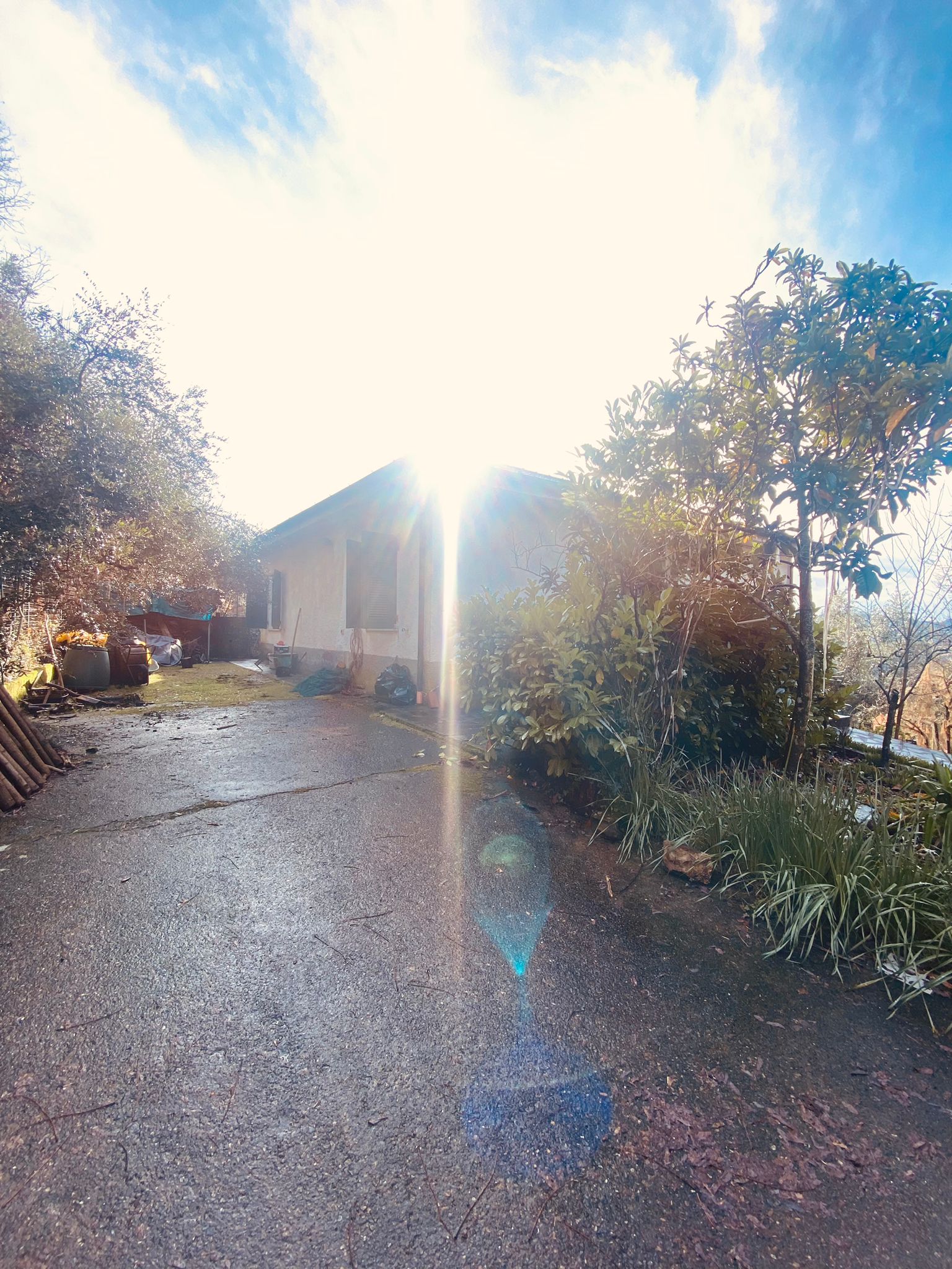 Indipendente con terreno, ulivi e vista mare – 15 min da Follo