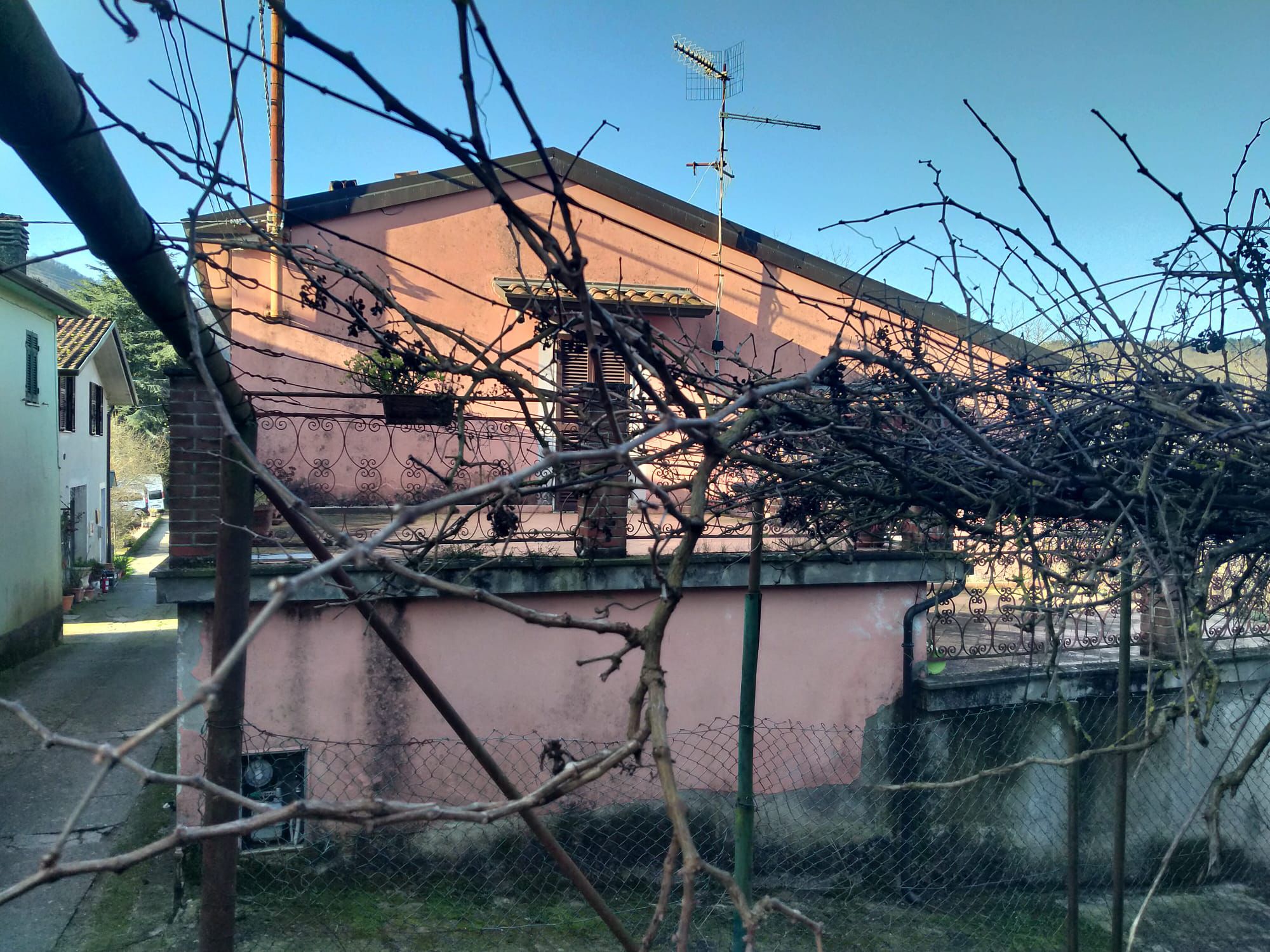 Casa indipendente con terrazze e giardino nel borgo di Pulica , Lunigiana – a 25 minuti dal mare