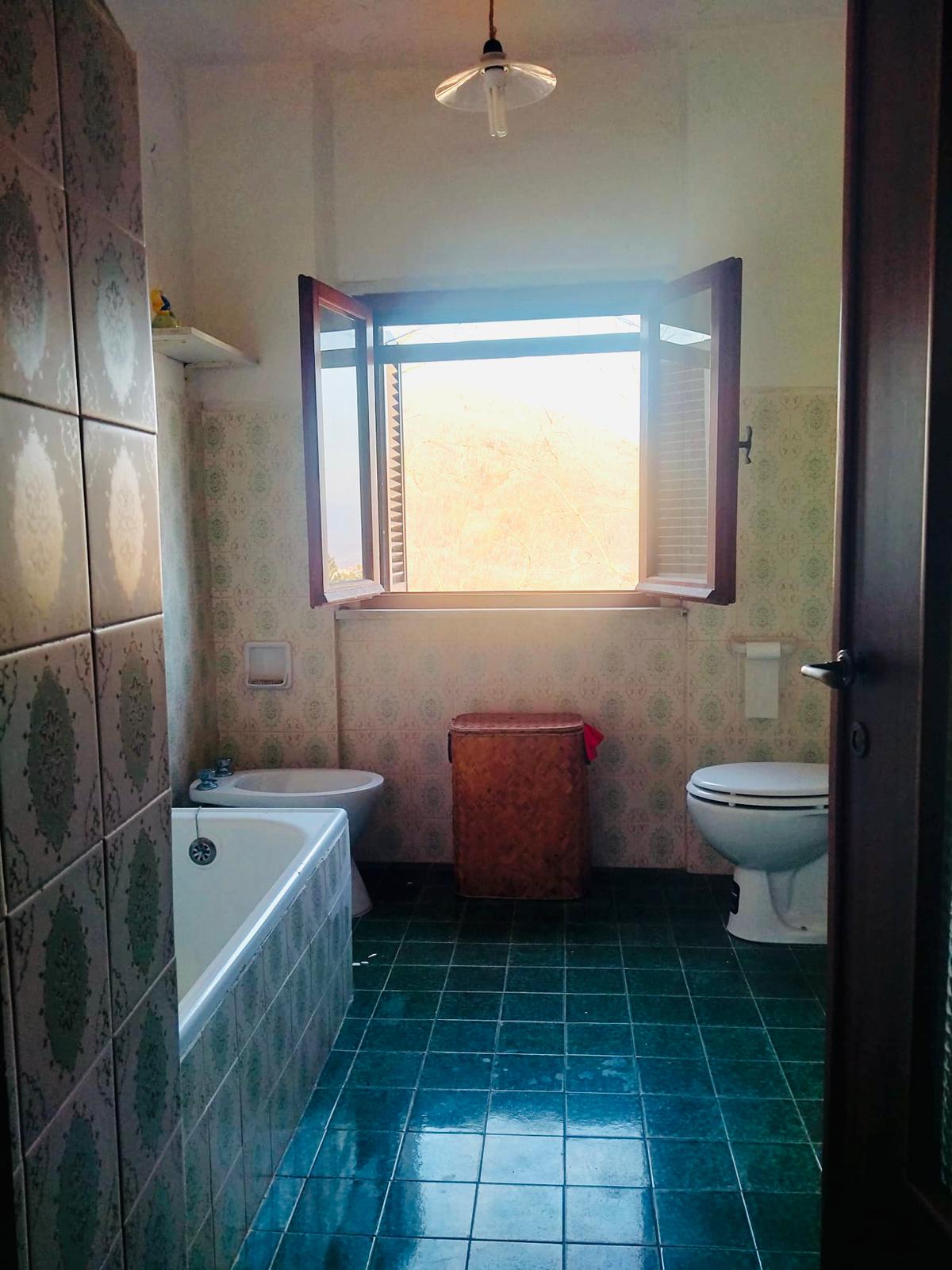 Casa indipendente con terrazze e giardino nel borgo di Pulica , Lunigiana – a 25 minuti dal mare