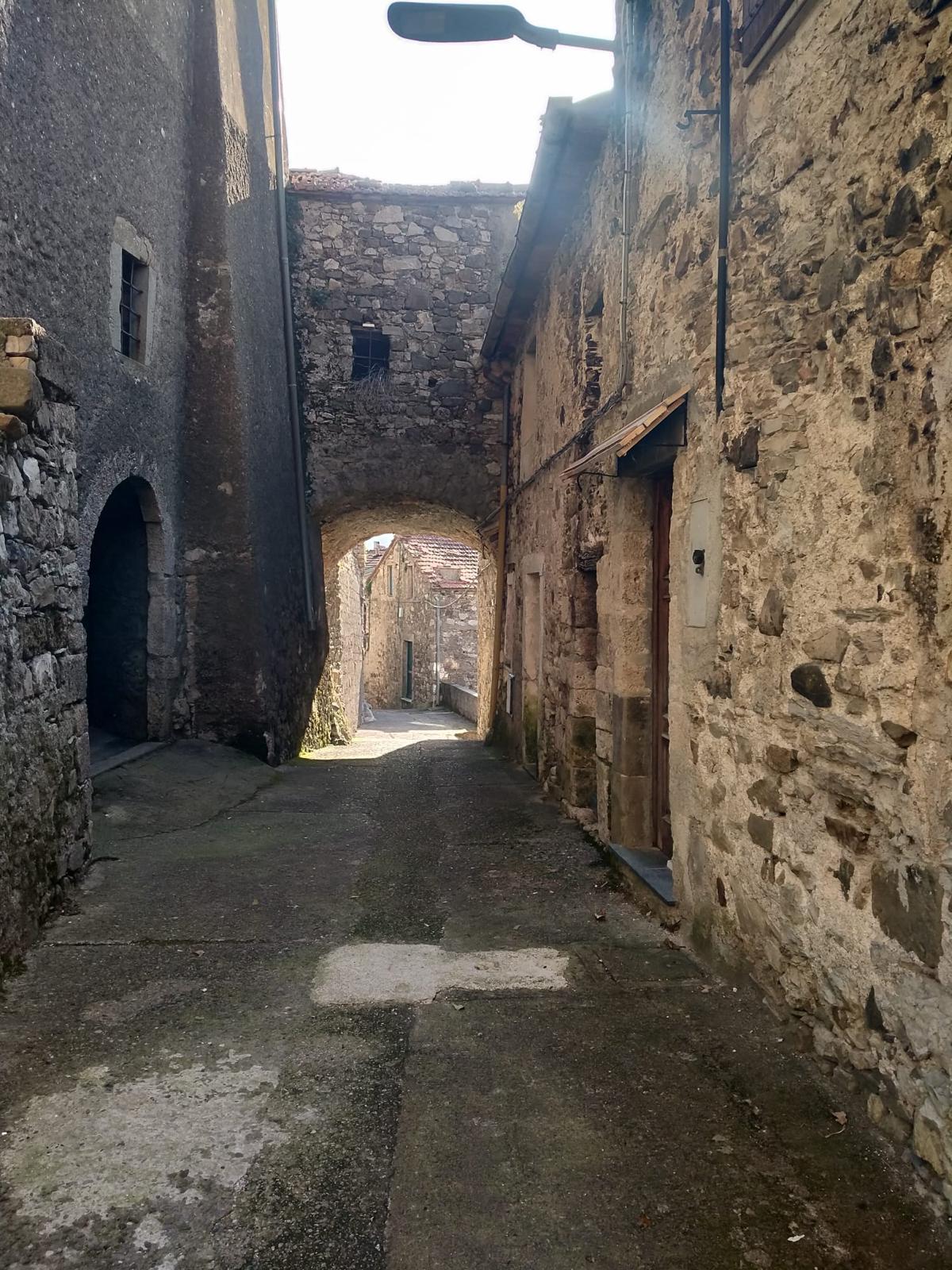 Vuoi ristrutturare una casa di charme nel cuore della Lunigiana?