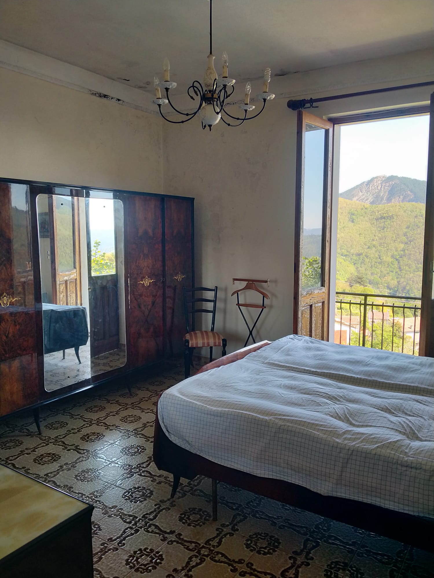 TORPIANA – ALTA VAL DI VARA Una casa felice immersa nella natura